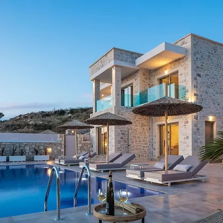Peonia: Breathtaking View! *